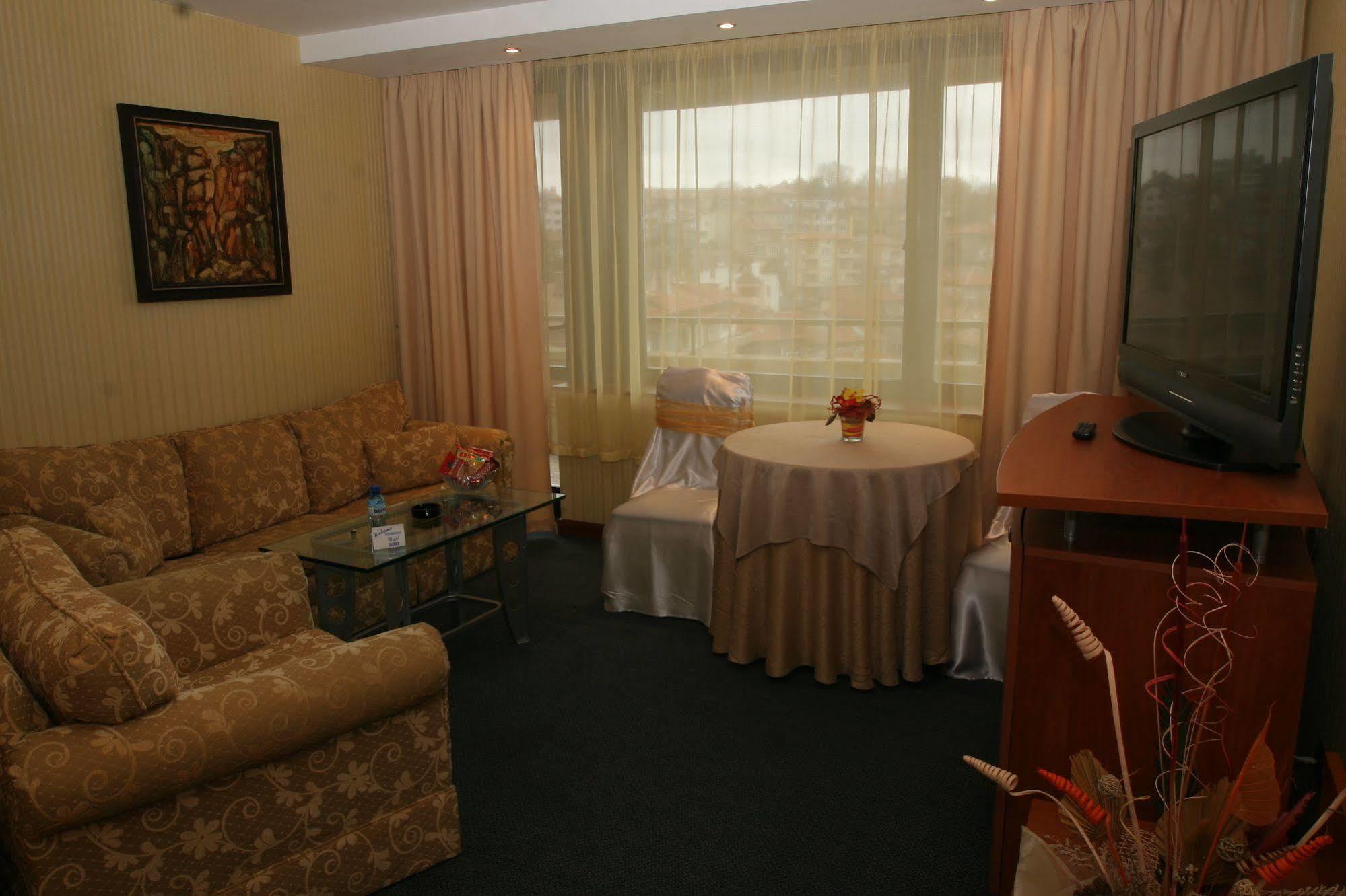 Grand Hotel